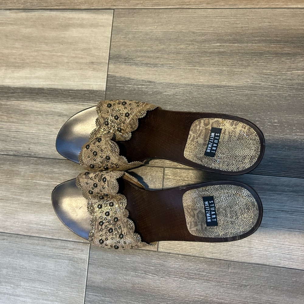 Vintage Stuart Weitzman Wood Studded Metallic Gold Heels - Picture 2 of 3